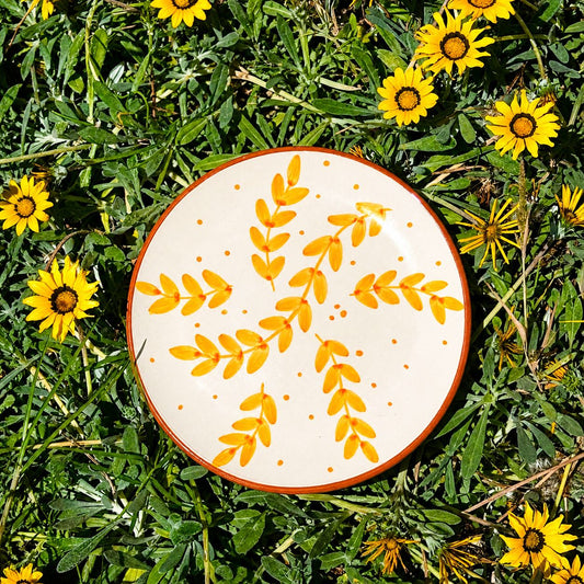 Yellow leaf plate \ Assiette en feuille jaune